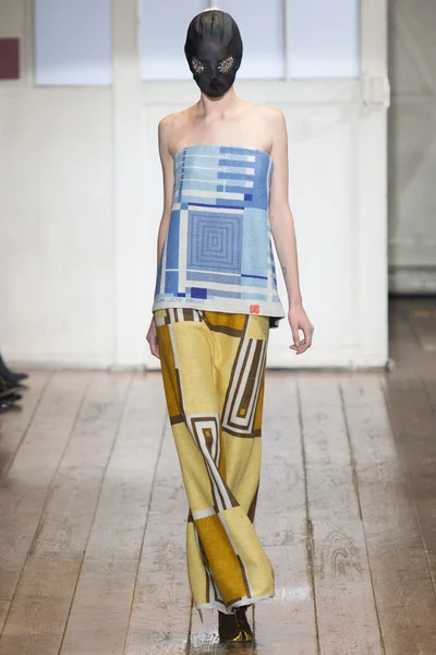 Look 4